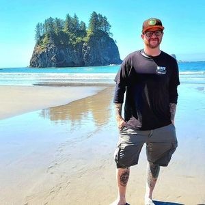 Meet your Posher, Jason